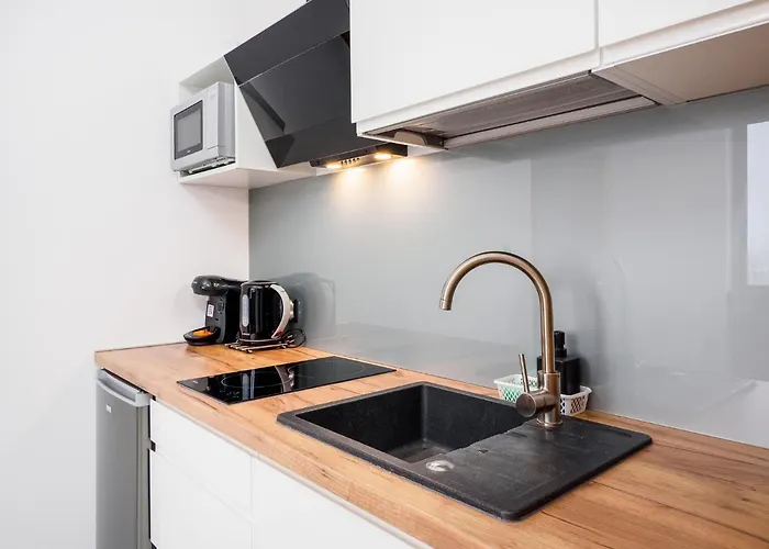 Edelhouse שצ'בניצה